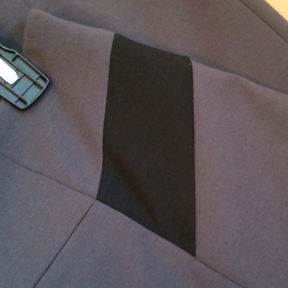 Gray pencil skirt - Picture 3 of 5